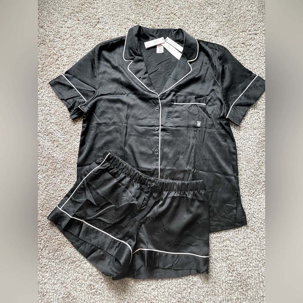Victoria’s Secret silky pajama set. NEW WITH TAGS!
